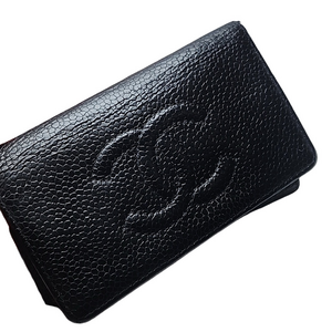 CHANEL $150 KEY HOLDER sold as is